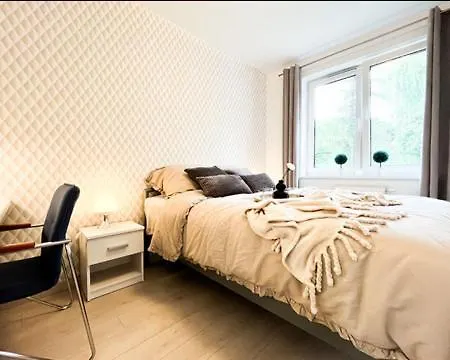 Modern Near The Park, Zoo, 2bd Kitchen Balcony Parking Apartamento