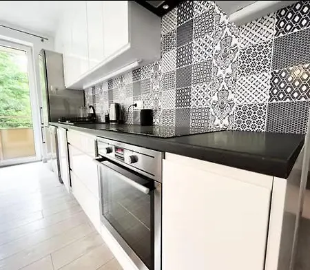 Modern Near The Park, Zoo, 2bd Kitchen Balcony Parking * Wrocław