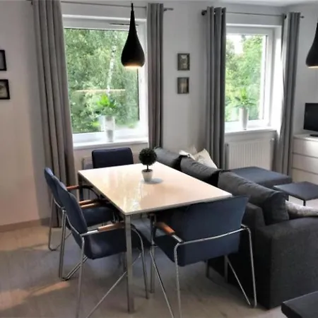 Modern Near The Park, Zoo, 2bd Kitchen Balcony Parking Wrocław